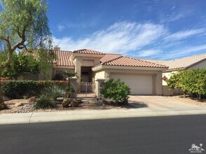Building Photo - 37339 Skycrest Rd