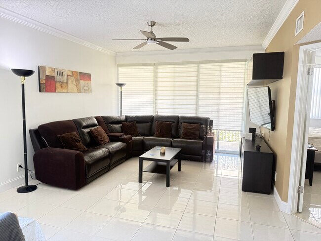 Foto del edificio - 8320 NW 24th St