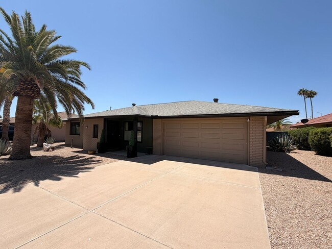 Building Photo - 13139 W Seville Dr