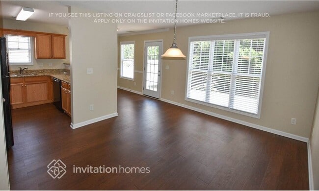 Building Photo - 3816 Pine Village Pl