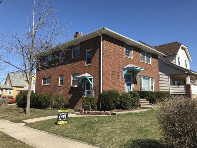 Building Photo - 23253 Ivan Avenue #Up