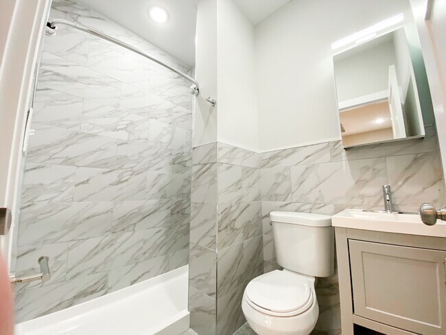 Foto del edificio - 2236 W Byron St
