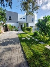 Building Photo - 2839 SW 25th Ter