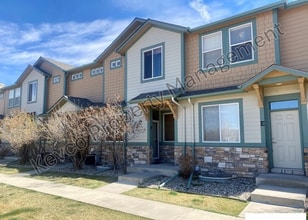 Building Photo - 2851 Kansas Dr
