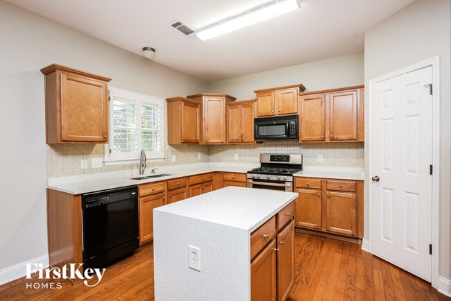 Building Photo - 2074 Nelms Pointe Landing