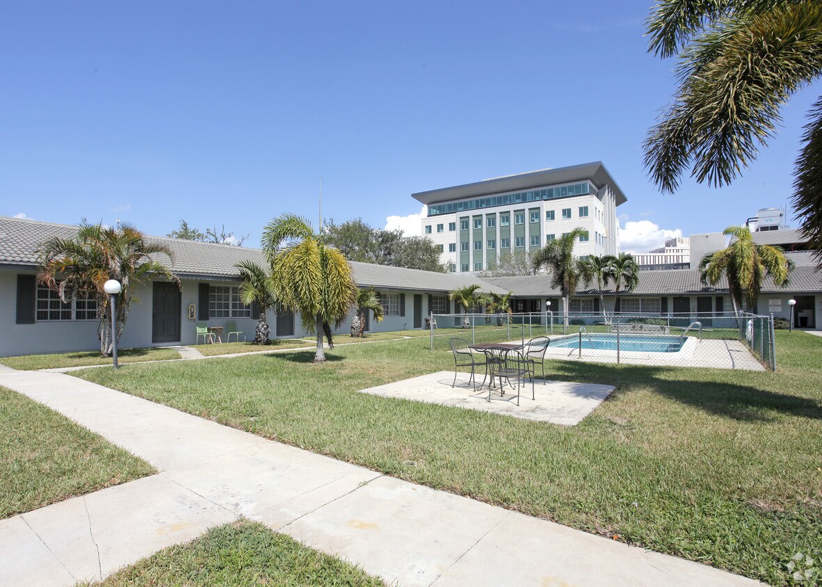 Greenacre Apartments Apartments in Coral Springs, FL