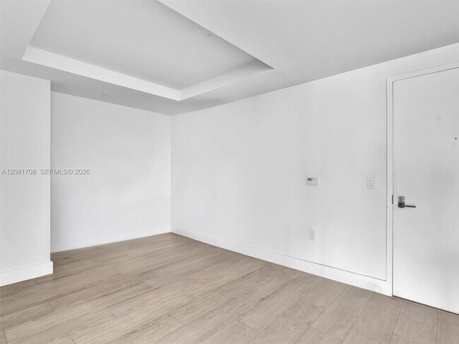 Foto del edificio - 121 NE 34th St