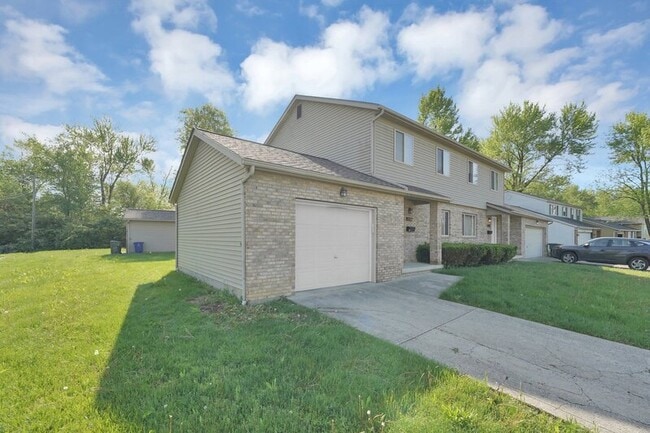 Building Photo - 2522-2524-2524 Weyburn Rd