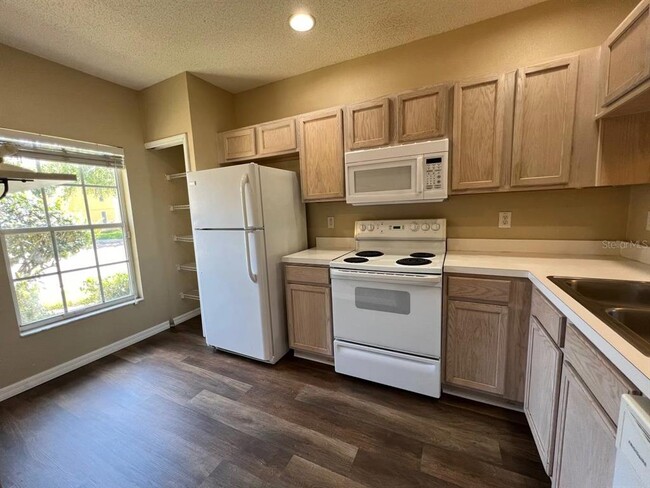 Building Photo - 1437 Costa Mesa Dr