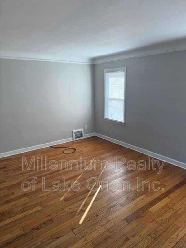 Foto del edificio - 2800 Ellwood Ave