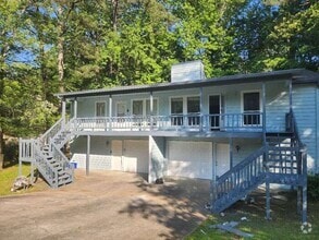 Building Photo - 1496 Springwood Dr SE