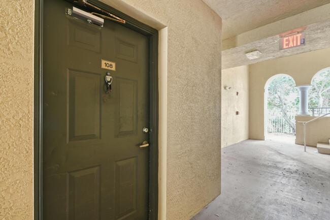 Foto del edificio - 6565 Emerald Dunes Dr