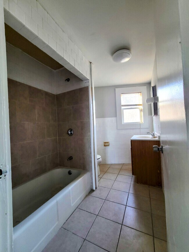 Foto del edificio - 235-237 State Road