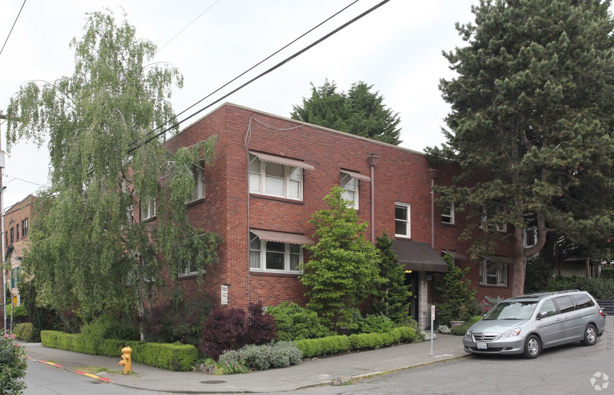 Primary Photo - Harrison Court