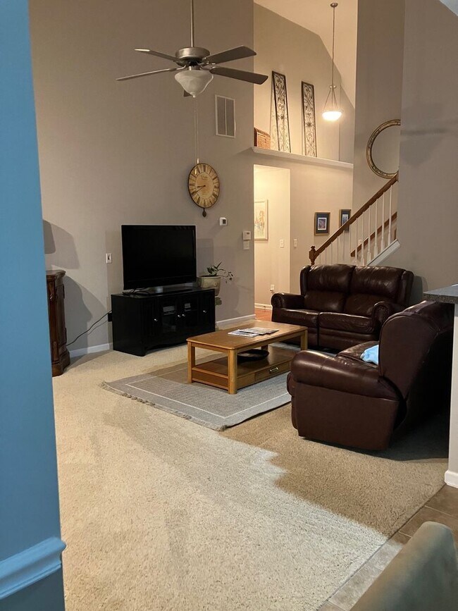 Foto del edificio - 3 Indiana Ave - Available with 2-Week Noti...