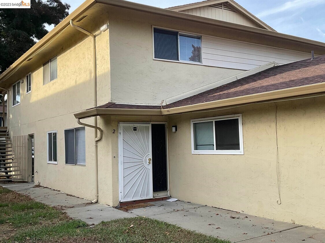 Foto principal - 2208 L St