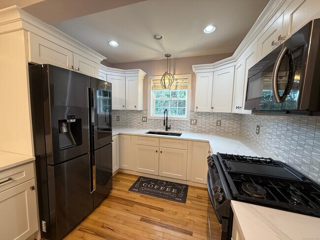 Foto del edificio - 714 Center St