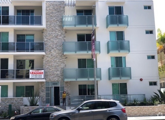 Building Photo - 4600 Coldwater Canyon Ave