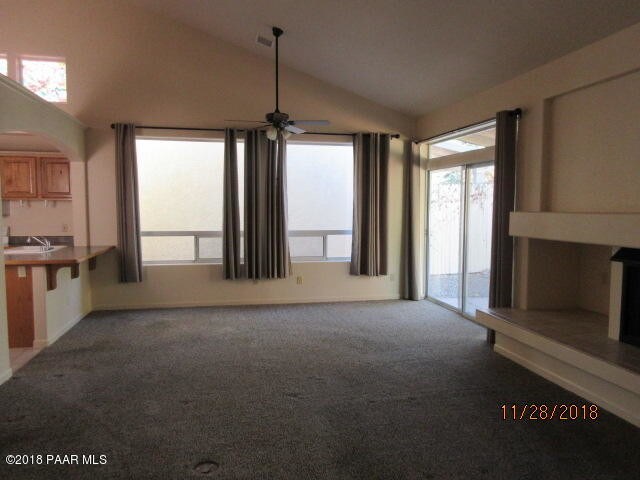 Foto del edificio - 143 N McCormick St