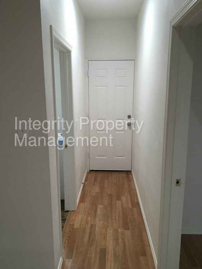 Foto del edificio - 719 S 96th St