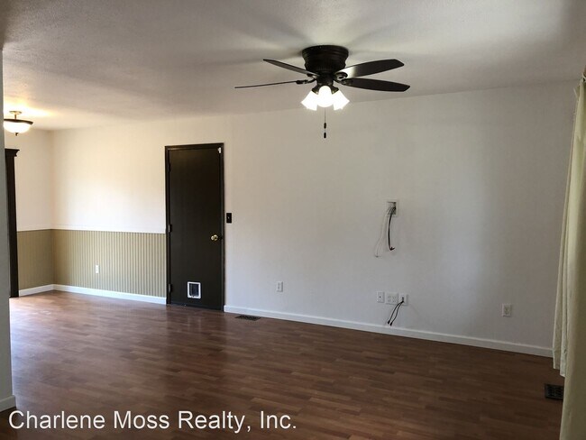 Building Photo - 2080 E Wolverine Cir
