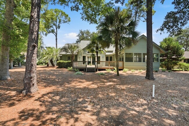 Building Photo - 5 Fairlawn Ct