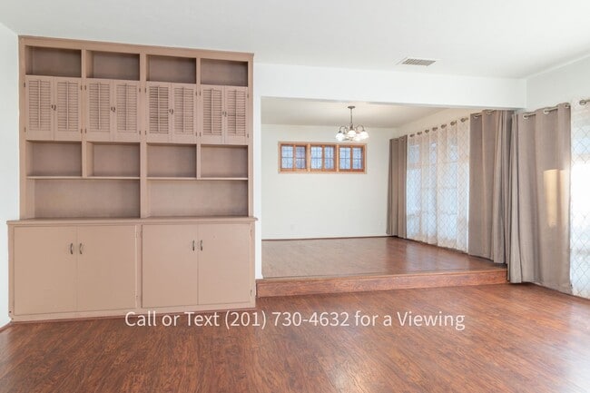 Building Photo - Nice 2 Bedroom, 1 Bath House, Pets OK