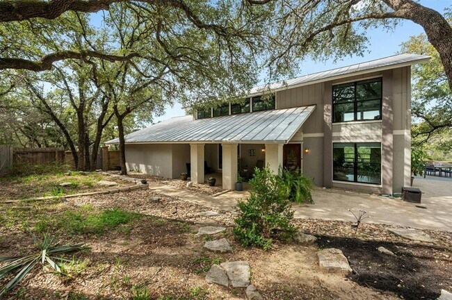 Building Photo - 2009 S Oak Canyon Rd