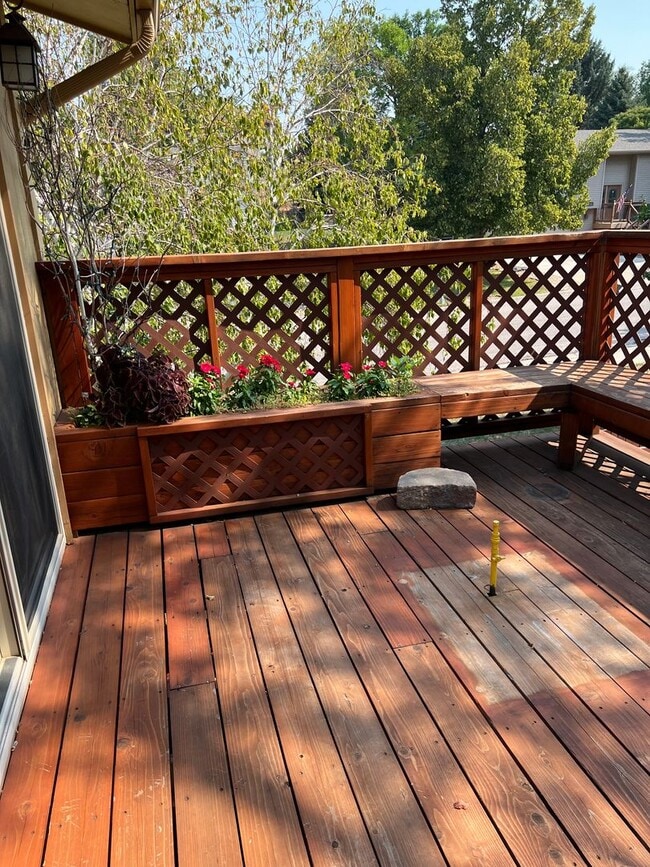 Building Photo - ~ FALL FEELS (And DEALS!) ~  Elegant 4-Bed...