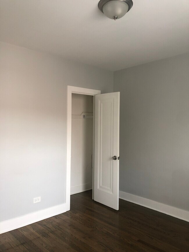 Bedroom #3 - 5658 N Artesian Ave