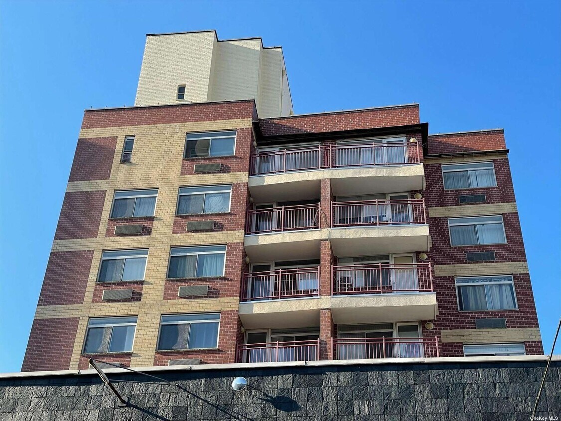 Primary Photo - 135-37 37th Avenue
