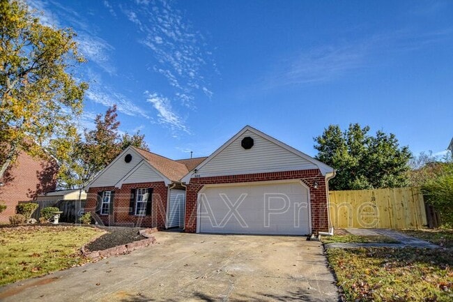 Building Photo - 808 Sandoval Dr