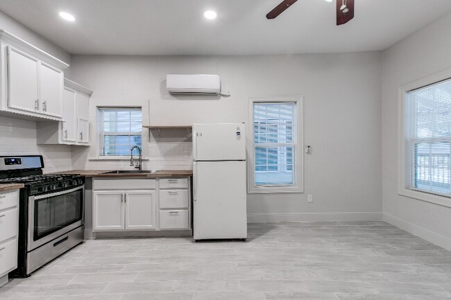 Foto del edificio - 7133 Avenue C