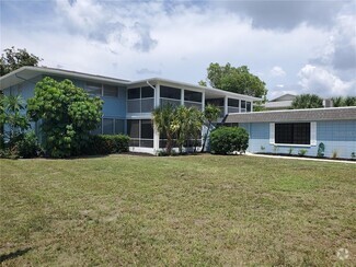 Building Photo - 3075 Los Altos Dr