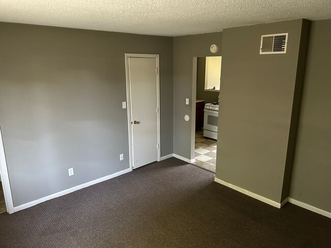 Foto del edificio - 217 N Hamilton St