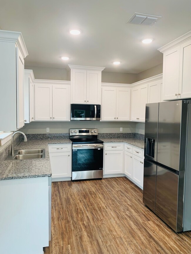 Building Photo - Chestnut (440)