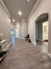 Building Photo - 1030 Winesap Dr