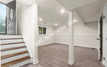 Building Photo - 8461 Yellow Leaf Ct