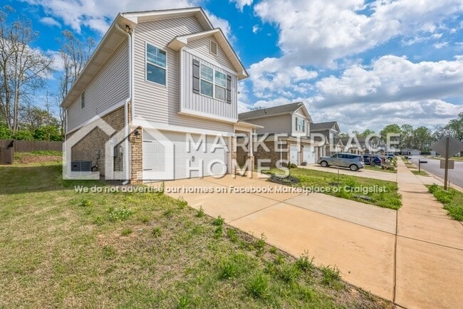 Building Photo - 3228 Spool Ln SW