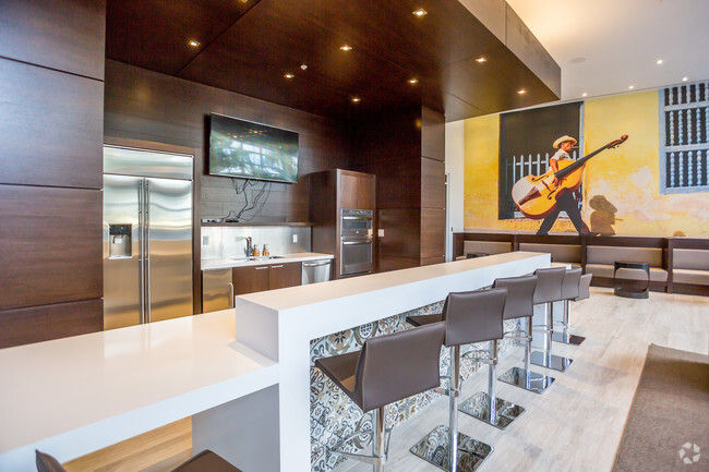 Interior Photo - Intown Apartments