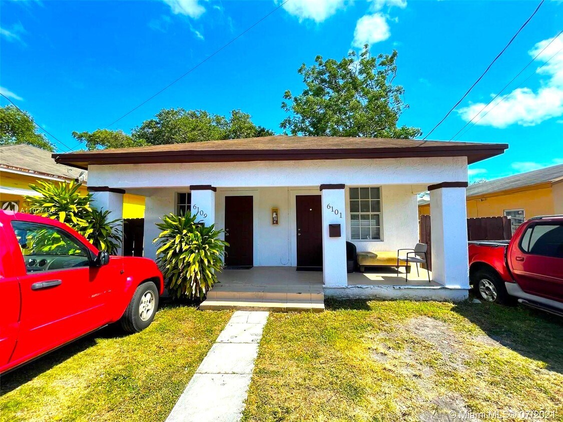 Foto principal - 6109 SW 63rd Ter