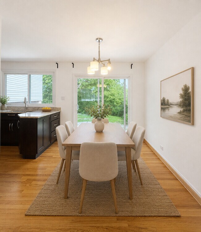 Foto del edificio - 9144 Sycamore Dr