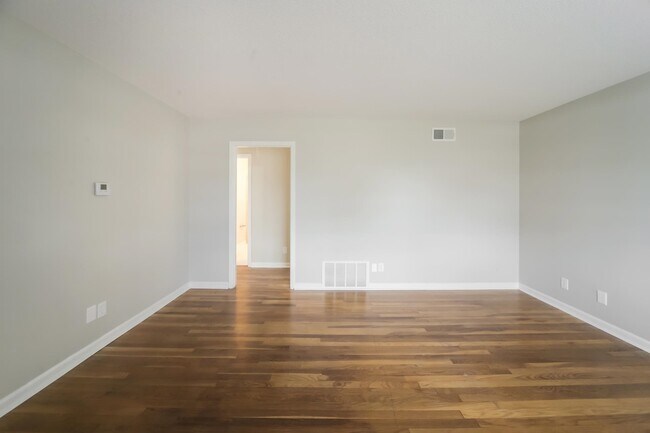 Foto del edificio - 4547 Almo Ave