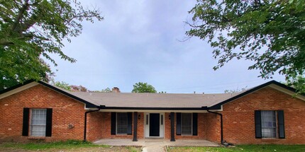 Building Photo - 14706 Overview Dr