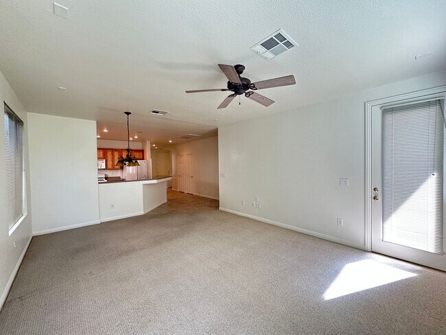 Foto del edificio - 10399 Premia Pl