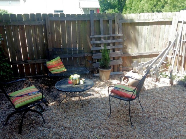 Foto del edificio - 110 Moreland Ave SE