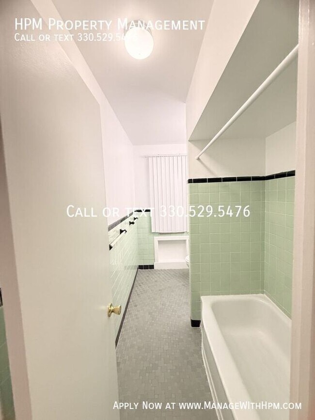 Foto del edificio - 3310 Warrensville Center Rd