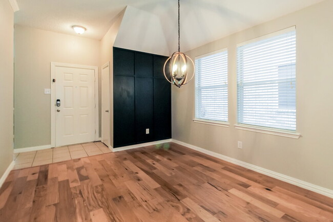 Foto del edificio - 3612 Diamond Ranch Rd