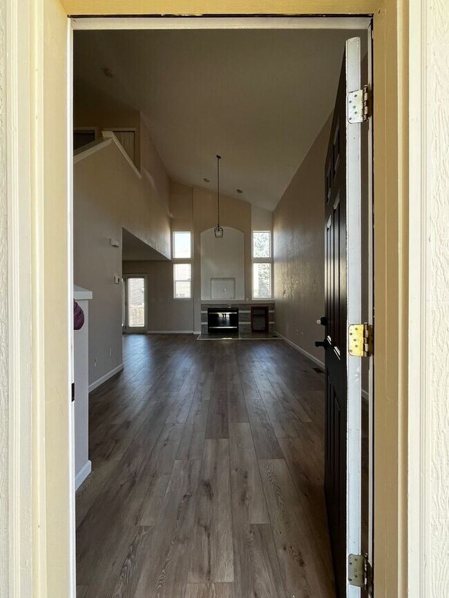 Foto del edificio - 3 Bedroom 2 1/2 Bathroom Home in Highlands Ranch