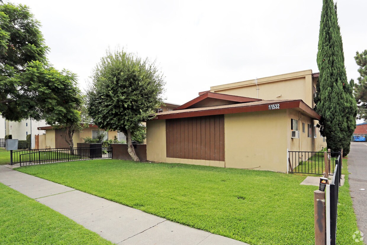 Primary Photo - 11532 Stuart Dr